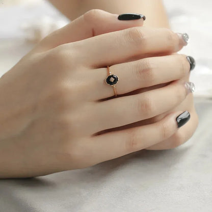 Alessandra - 1 CT Oval Black Agate